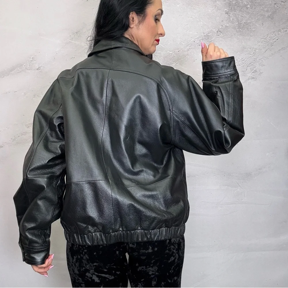 Black Leather Jacket with Oversized Fit and Wide Collar - Picture 3 of 6